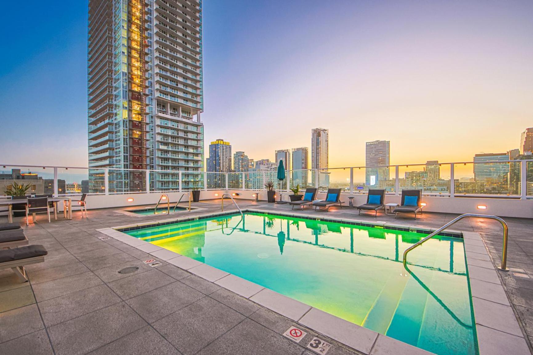 Stunning 1 Bdr 1 Bth, Pool, Jacuzzi Lägenhet Los Angeles Exteriör bild
