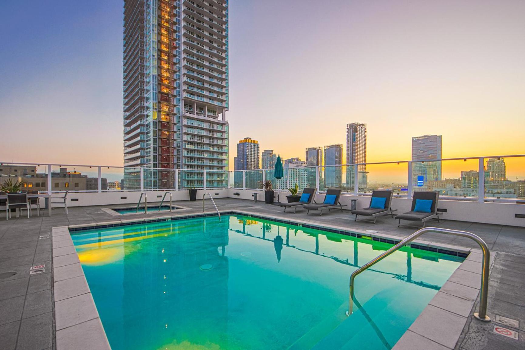 Stunning 1 Bdr 1 Bth, Pool, Jacuzzi Lägenhet Los Angeles Exteriör bild